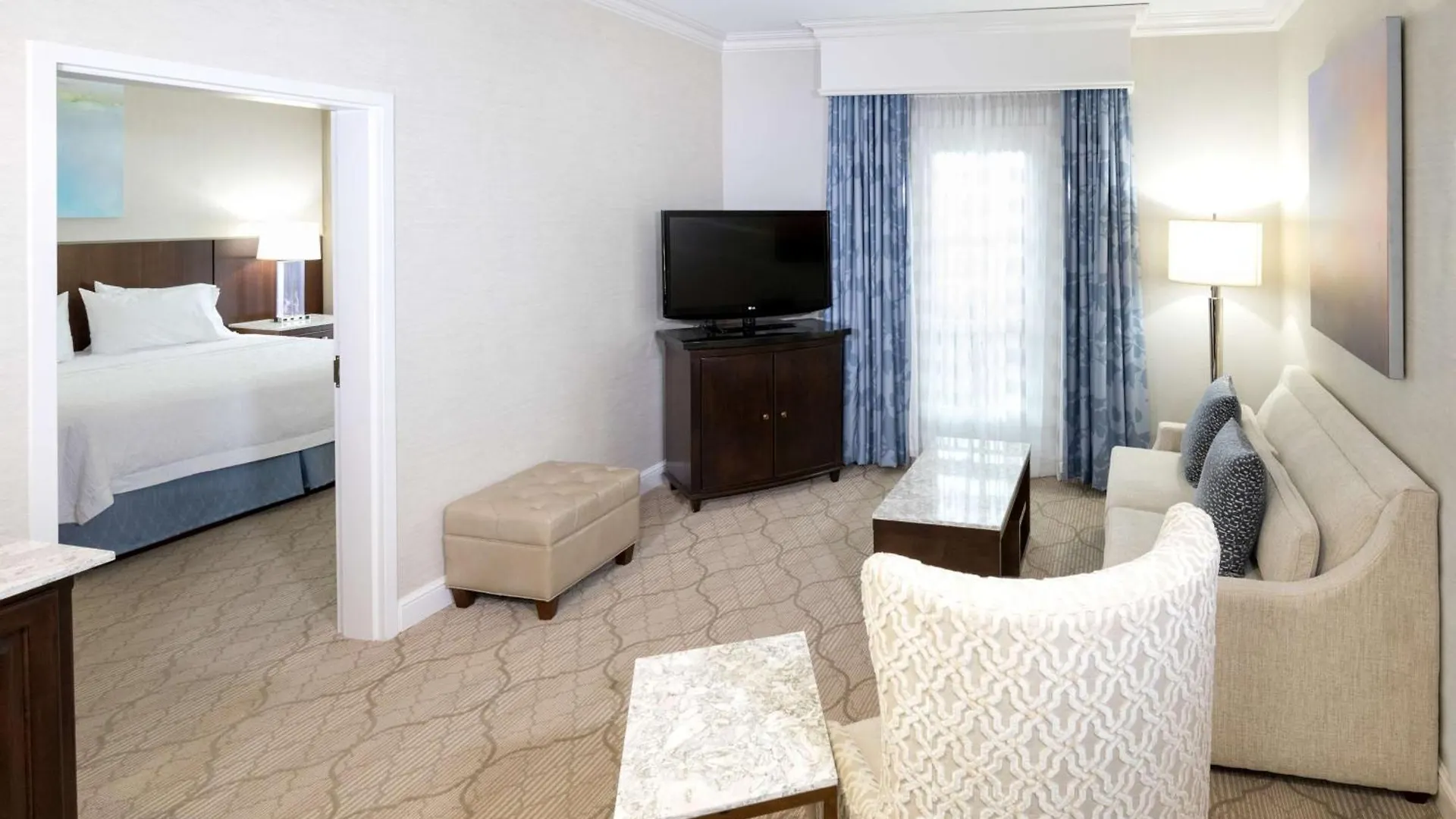 Hampton Inn & Suites South Park At Phillips Place Charlotte Hotel